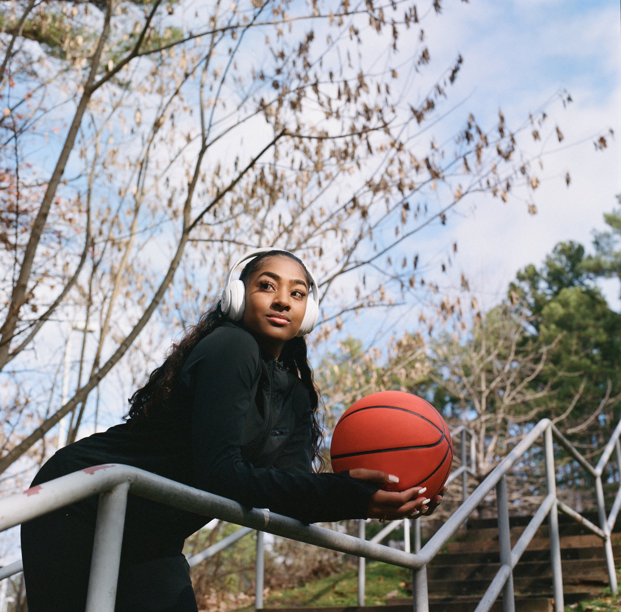 Deja Kelly on Twitter "Back and better than ever with beatsbydre 🎧🏀 