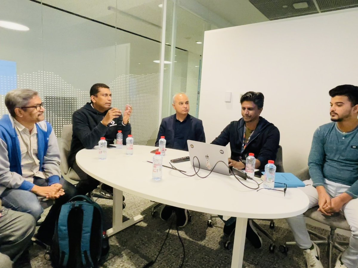 GoPlugin's tweet image. We were delighted to welcome XDC Ecosystem partners, Navin Dsouza and Jignesh Ved, Co-Founders of @ComTechOfficial at our office in @srtipark. The meeting was held to discuss collaboration on technical expertise Team #Plugin will offer to #ComTech #Gold.
#PluginOnXDC #WeAreXDC