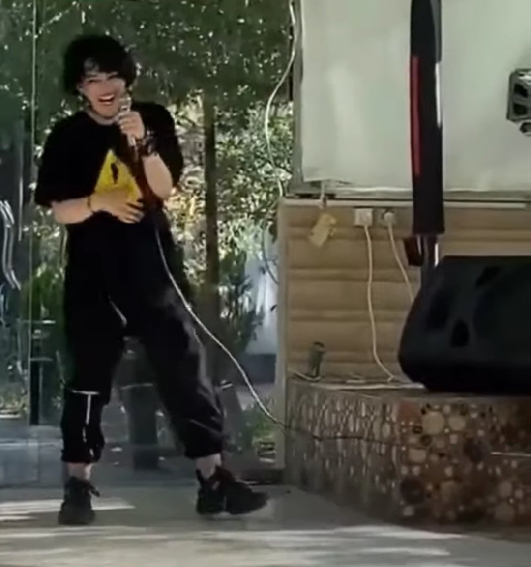 مگه کسی میتونه تو رو فراموش کنه؟!

#علیه_فراموشی 
#نیکا_شاکرمی