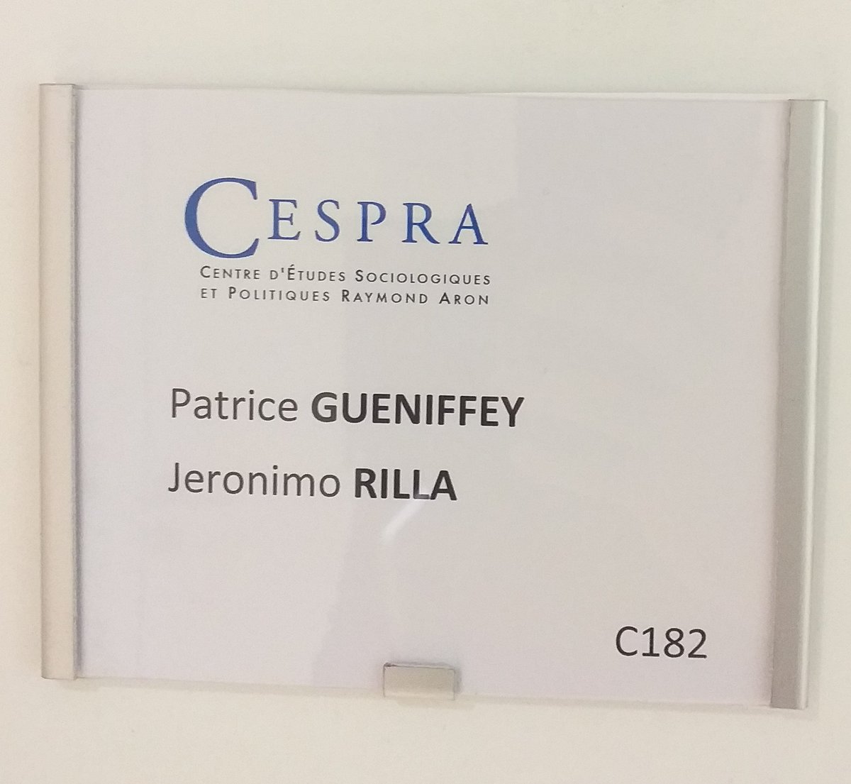 Today was my first official day as a @MSCActions postdoc fellow at Cespra/@EHESS_fr. Couldn't be happier! One can only hope, as Samuel Sorbière once told Hobbes, to be an 'adornment to Paris, that jewel of France'.