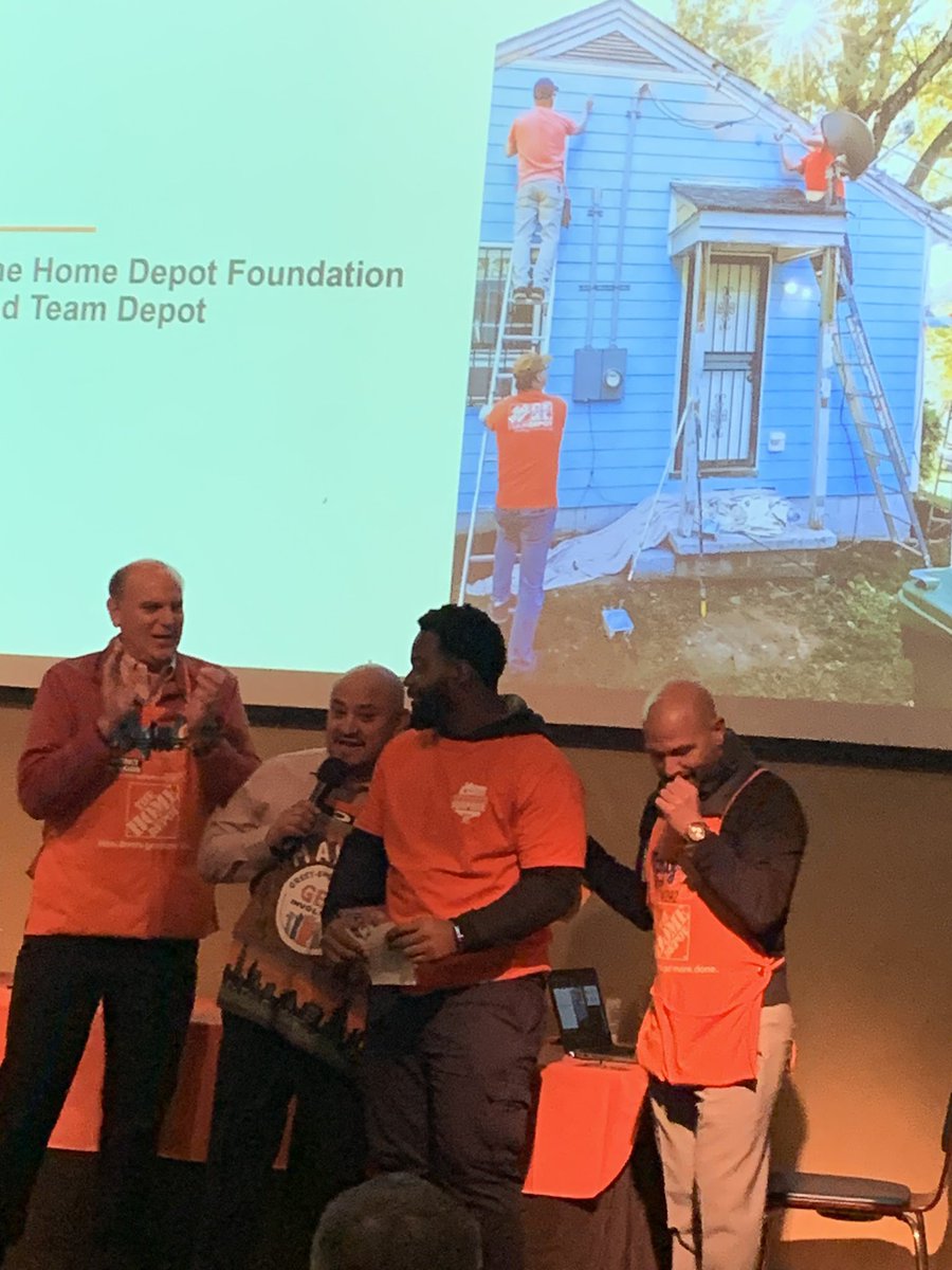 Attlee Deer tweet media