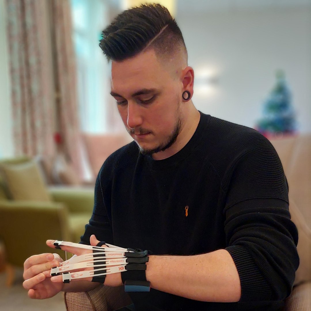 Masonic_Charity's tweet photo. #DignityActionDay is an opportunity to recognise and uphold people's rights to dignity in care.
🤝Some staff at @thermbi are doing just this through 'Experiential Learning' to remind them of the importance of treating them with dignity: https://t.co/xpXXLcM7rM #DAD2023 https://t.co/fvRb0y5uxB