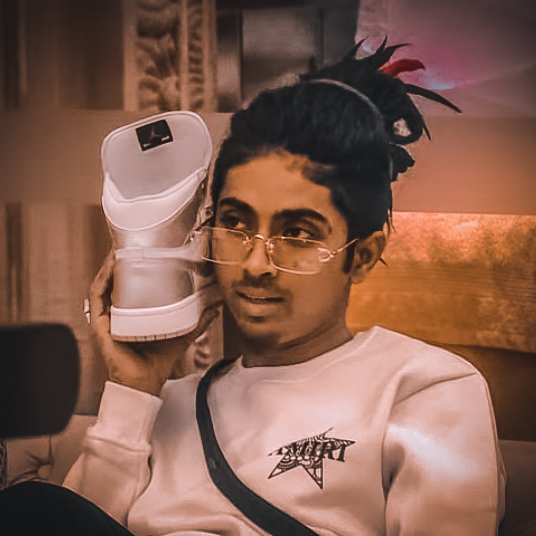 #NewProfilePic #MCStan 

VOTE FOR MC STAN 🫀