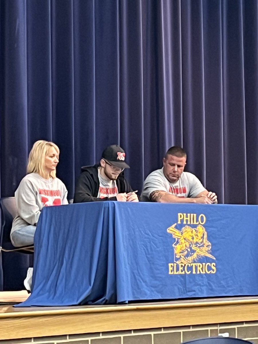 TroyDawson4's tweet image. Congratulations Cade Searls on committing to further his academic and athletic career at Muskingum University. Cade will play football and baseball for the Muskies.