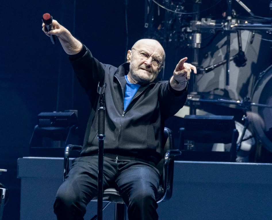 random__thinkin's tweet photo. ~ Dr Phil being done with his show? Do not care. He never helped me anyway👋
~ Ozzy retiring is what I have a problem with! #OzzyOsbourne you pulled this with the No More Tears Tour &amp; got me there with that ploy.🎫🎟 I say @MrsSOsbourne get him out there like @PhilCollinsFeed👇🫶 https://t.co/Dj9nDKpbb9