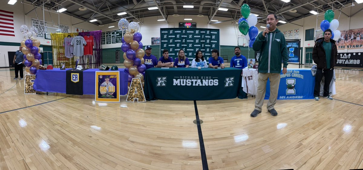 SIGNING DAY is underway in the Coastal Bend. First stop: @CCKing_Baseball’s @Trevino8Jacob going to @IslandersBSB and Kaleb Castillo signing with @eastern_arizona. @KRIS6sports
