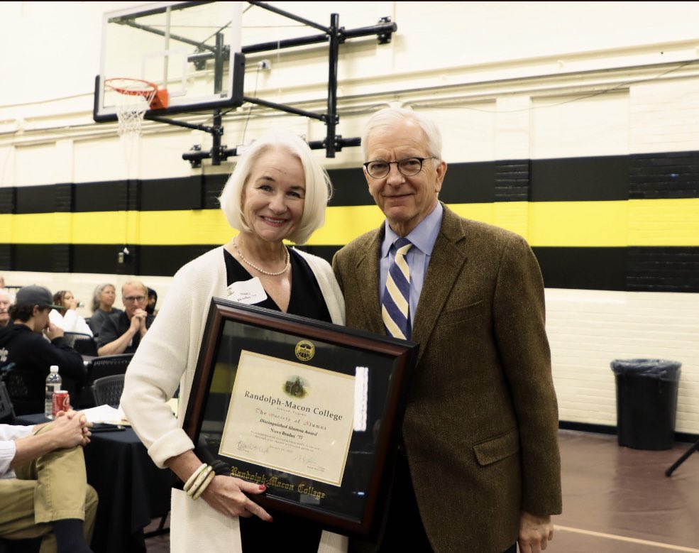 RMCWBB's tweet photo. ICYMI: Last weekend we celebrated our 33rd Annual 𝘽𝙖𝙘𝙠 𝙩𝙤 𝙩𝙝𝙚 𝙃𝙞𝙫𝙚. We also honored Coach LaHaye by unveiling her name on the floor and Nancy Simpkins Bransher '77 for her Distinguished Alumna Award. https://t.co/AfNPpEAM3H
