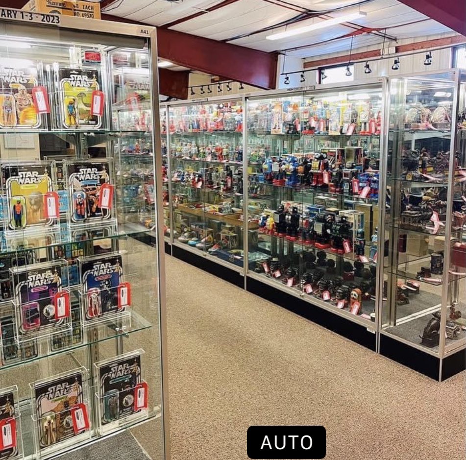 WookieeChips's tweet photo. Vintage #Kenner #StarWars gold. Morphy’s auction today. https://t.co/CESfGnsKGn