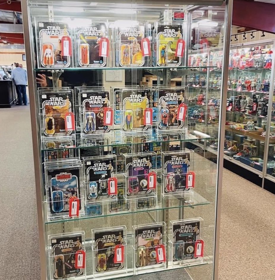 WookieeChips's tweet photo. Vintage #Kenner #StarWars gold. Morphy’s auction today. https://t.co/CESfGnsKGn