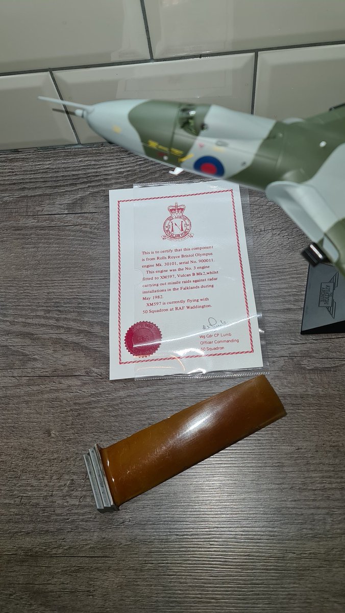 AvroVulcan617's tweet photo. Took delivery of this beauty today, just need to find a way of displaying it with this certificate and blade.
#XM597
#BlackBuck6
#TwitterVforce https://t.co/HDnOrv7GFH