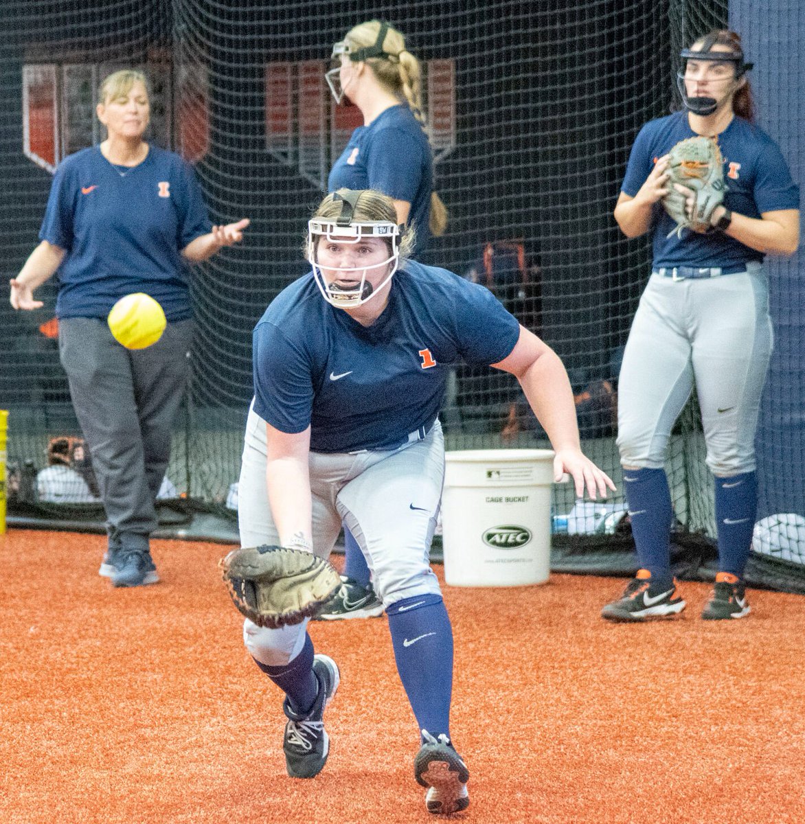 wdws1400's tweet photo. On National Girls &amp; Women in Sports Day, we're proud to have a part in providing a stage for @IlliniWBB, @IlliniSB and @IlliniVBall. #NGWSD2023 https://t.co/xwllbdYGY8
