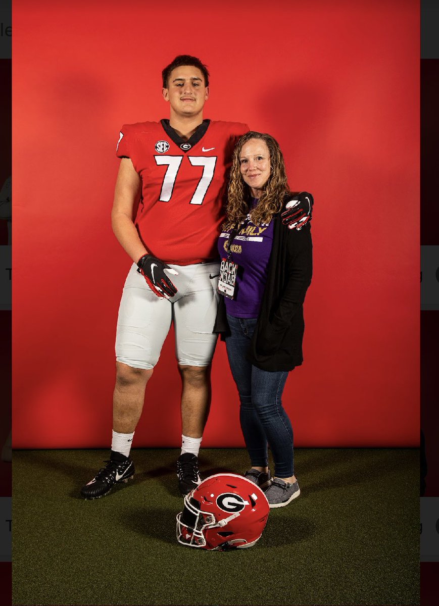 MalachiToliver's tweet photo. #AGTG blessings on blessing!! After a great conversation with @SSearels I am blessed to have received an offer from the University of Georgia!! 🐶🔴⚪️@KirbySmartUGA @FieldStForum @UGAAthletics @JEllisUGA @UGAfootballLive @ChadSimmons_ @Mansell247 @SWiltfong247 @Dawgs247 https://t.co/WoUBjNagto
