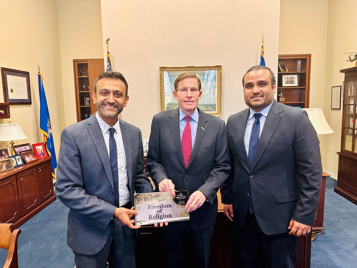 Thank you <a href="/SenBlumenthal/">Richard Blumenthal</a> for meeting with me in D.C. and being an advocate of religious freedom.  <a href="/TrueIslamUSA/">True Islam</a>