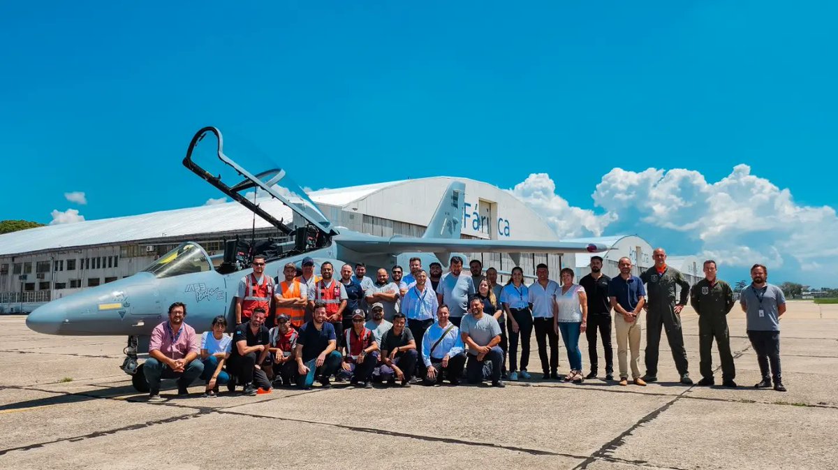 MirtaIriondo's tweet image. El ministro Taiana presentó los aviones Hércules C-130 y Pampa III bloque II, modernizados recientemente en #FAdeA con aportes del #FONDEF que serán incorporados a la flota de Fuerza Aérea Argentina.