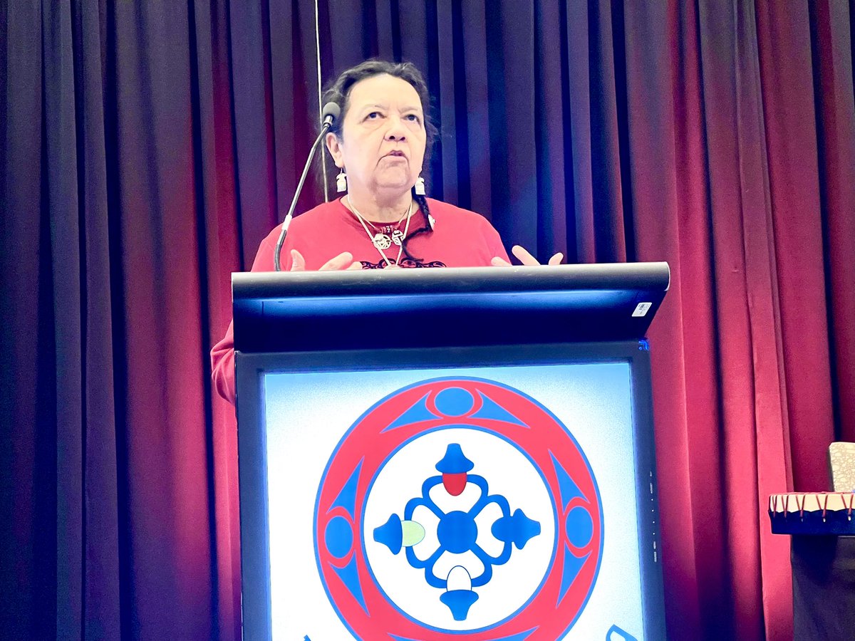 CandoEDO's tweet photo. Elder Syexwáliya / Ann Whonnock from Squamish Nation opens up Day 2 of 9th BC Links to Learning Training Event. Providing critical information that impacts Indigenous Economic Development. #BCL2L #LinkstoLearning #BCLinks #inspiringsuccess
More: https://t.co/SnmgL0tRnC https://t.co/k2iedQxYBJ