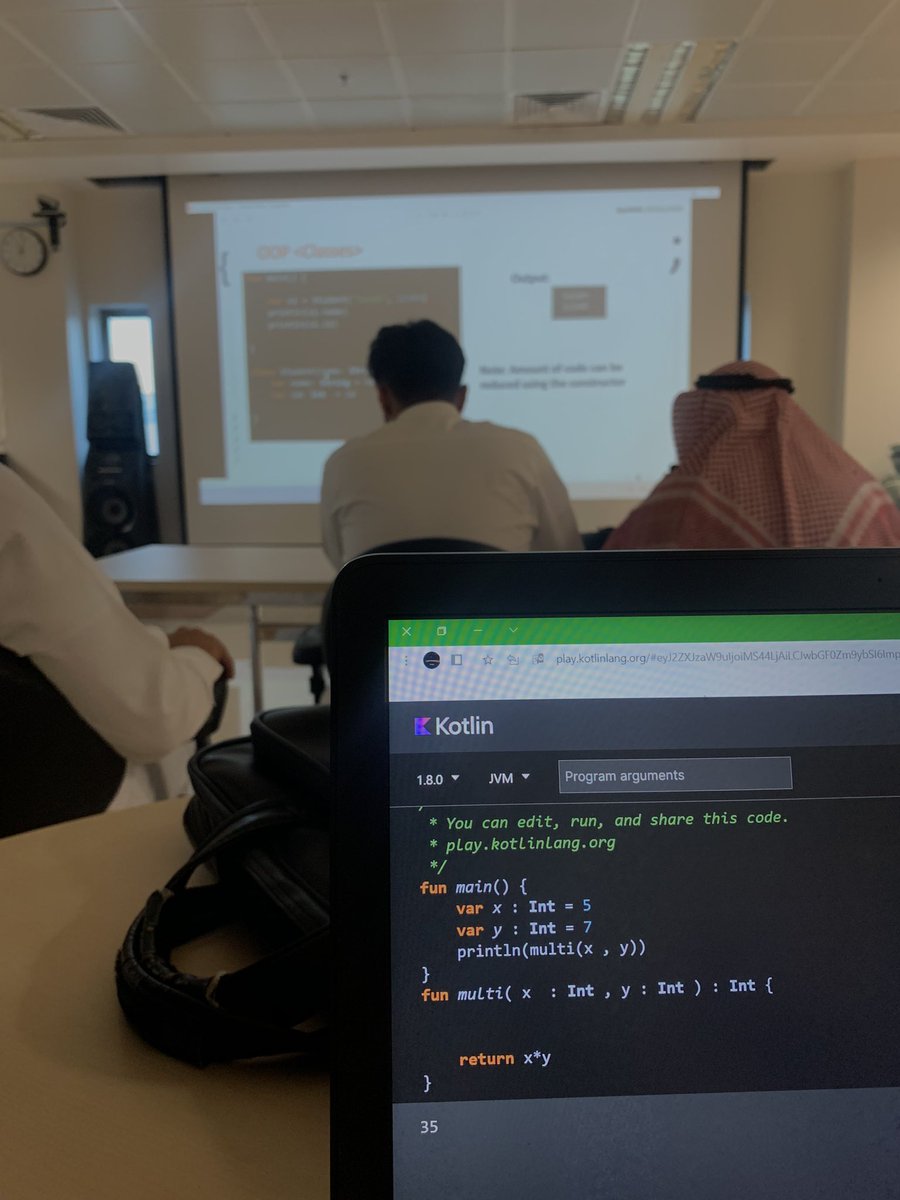 Hassan2_21's tweet photo. Your way to become an android developer using kotlin 🔥🔥 @HSDKFU #HSDevos https://t.co/GCHdC1r48F
