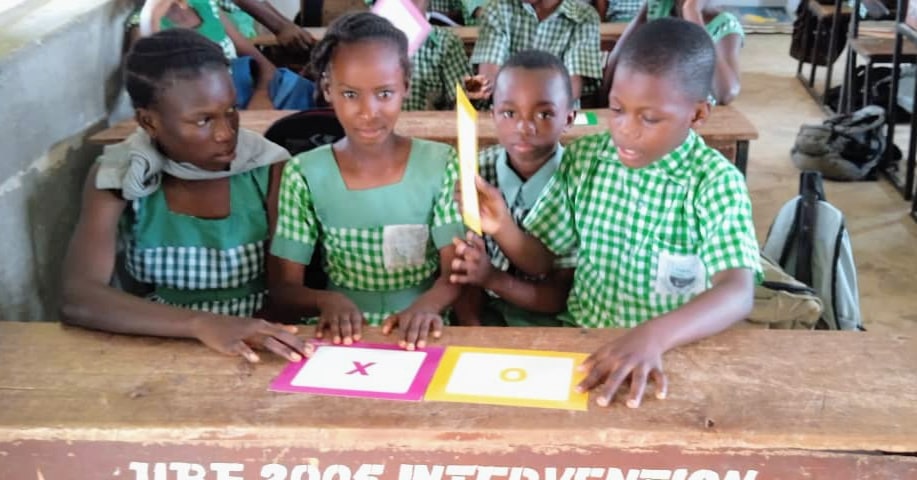 It was a lovely thing to see my students helping each other read in class after pairing them up.
Collaboration is indeed a 21st century skill 

Thank you @ebwa_nyatua for sharing this!

#collaboration#literacy#21stcenturyskill