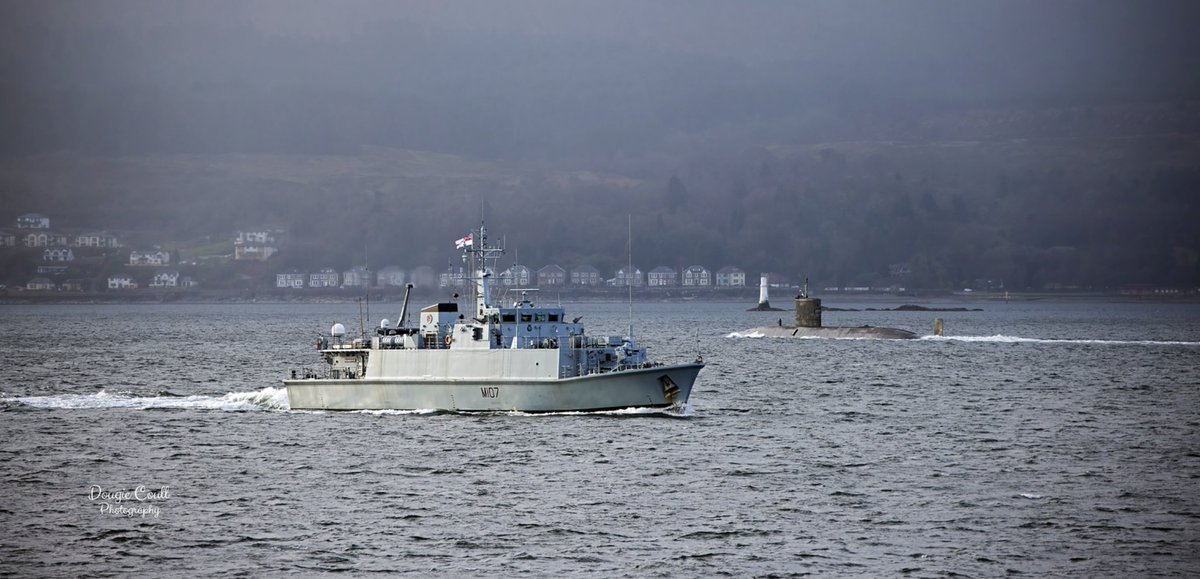 DougieCoullPix's tweet photo. Outbound T Class this afternoon.

#submariner #submariner #boat #royalnavy #navy #shipsinpics #tboat https://t.co/GP4MayTxYz