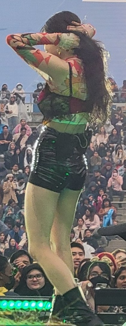 monsterlive4vr's tweet photo. Seeing JooE in real life at KAMP #jooe #momoland #kampla https://t.co/P6CZisG6vE