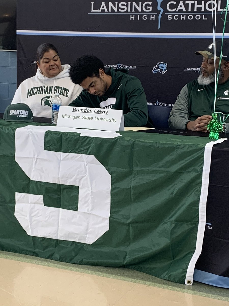 DB @Svsu #21 tweet media