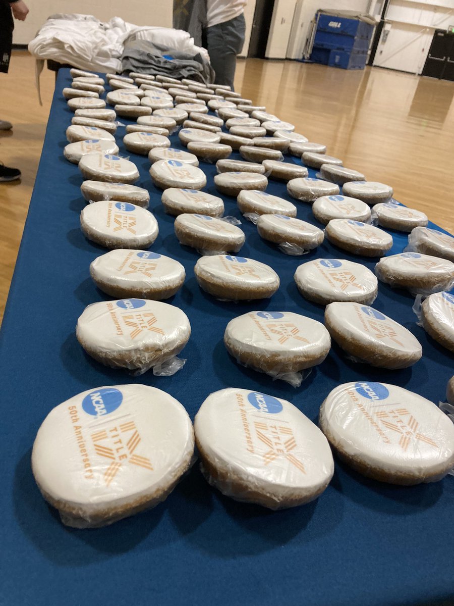 Free t-shirts and cookies at the @MUWBB game tonight. #NGWSD2023 #TitleIX50