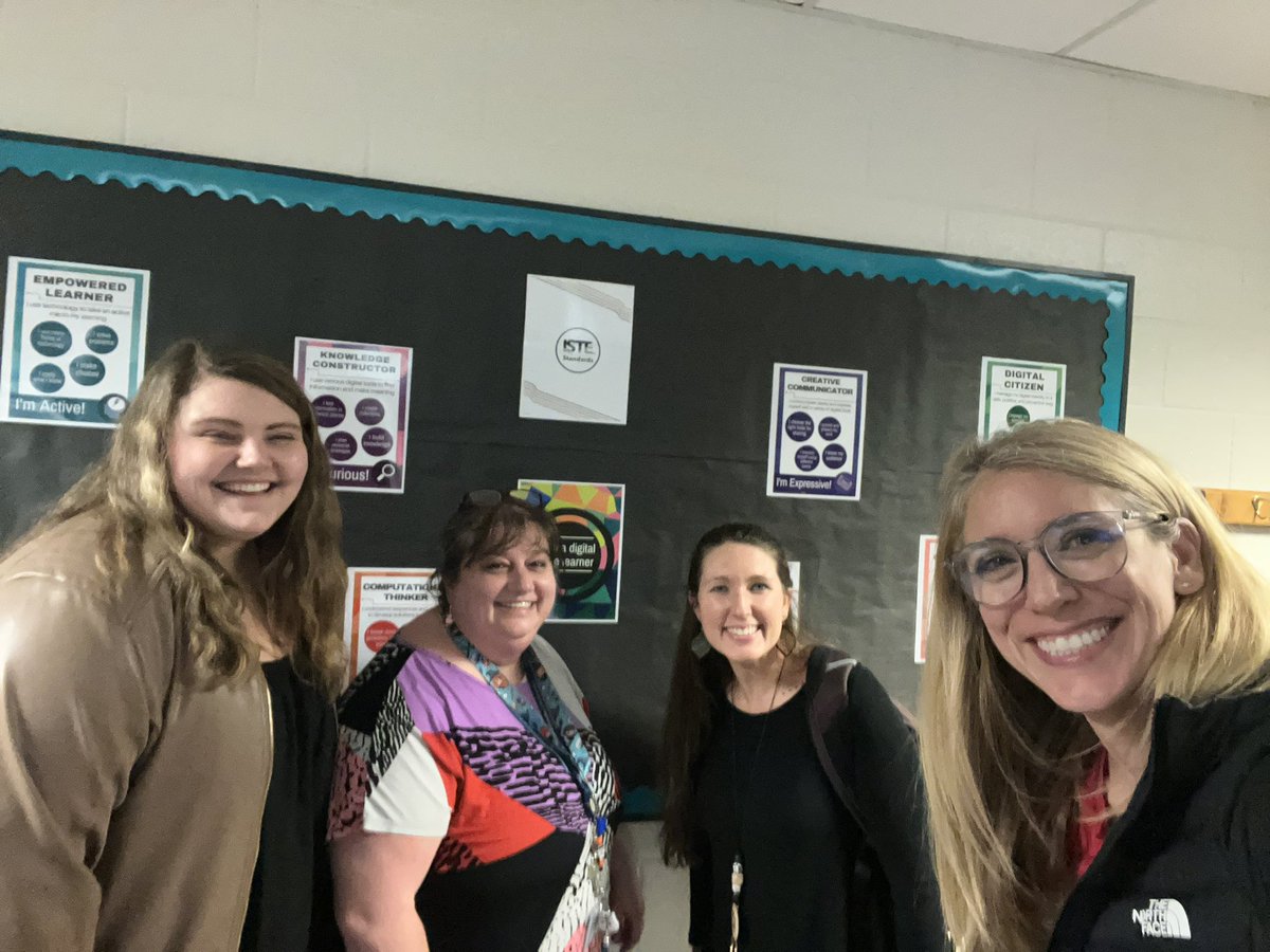 MeanMakerSpace's tweet photo. D5 Tech Classes are the best! Thanks @Edugator1997 for a great night about coding! @fraser_flyers @MsHolmesDIS @ChapinEaglets @LexRich5Schools https://t.co/PzZqZvy1Jj