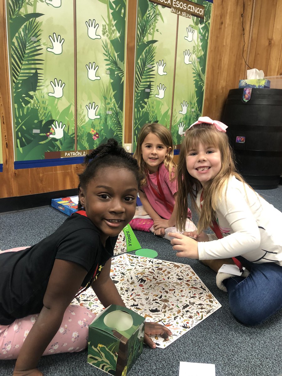 BickhamFam5's tweet image. @SampsonElem students enjoyed celebrating #globalschoolplayday ! #sampsonstrong