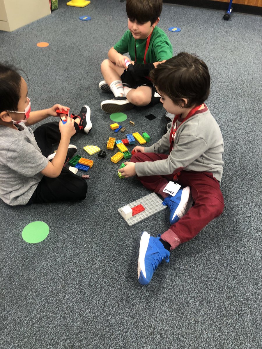 BickhamFam5's tweet image. @SampsonElem students enjoyed celebrating #globalschoolplayday ! #sampsonstrong