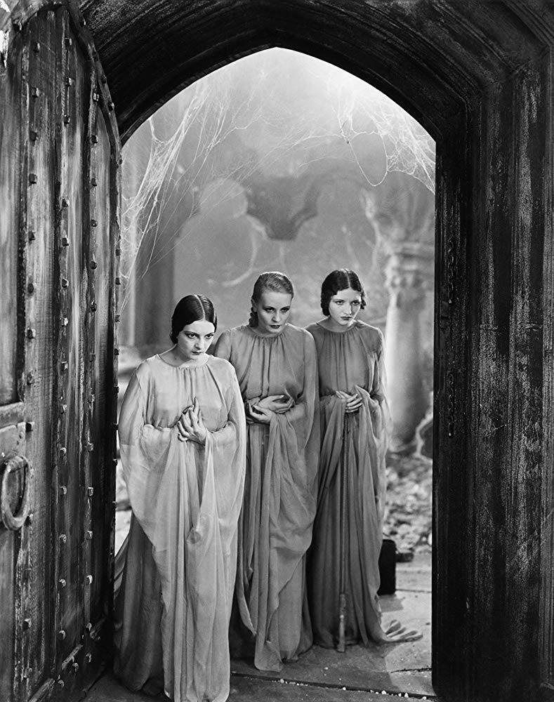 HorrorHammer1's tweet photo. Dracula's brides 1931 https://t.co/9SgPAZMgmy