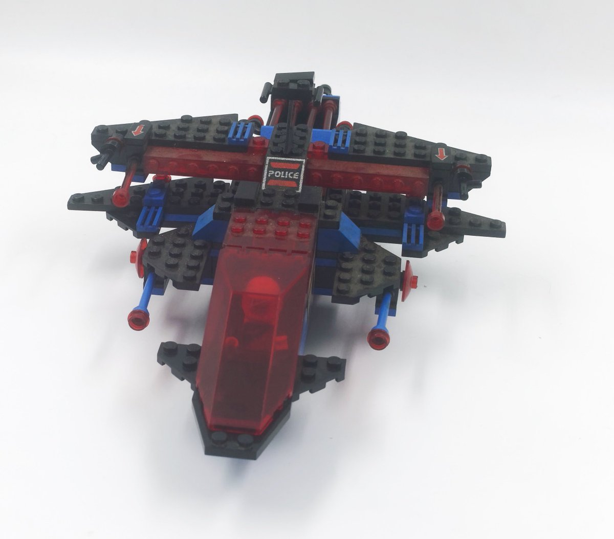 DandumontP's tweet image. Un #SpacePolice un peu plus gros. Mais il faut que je commande des piles 9V.