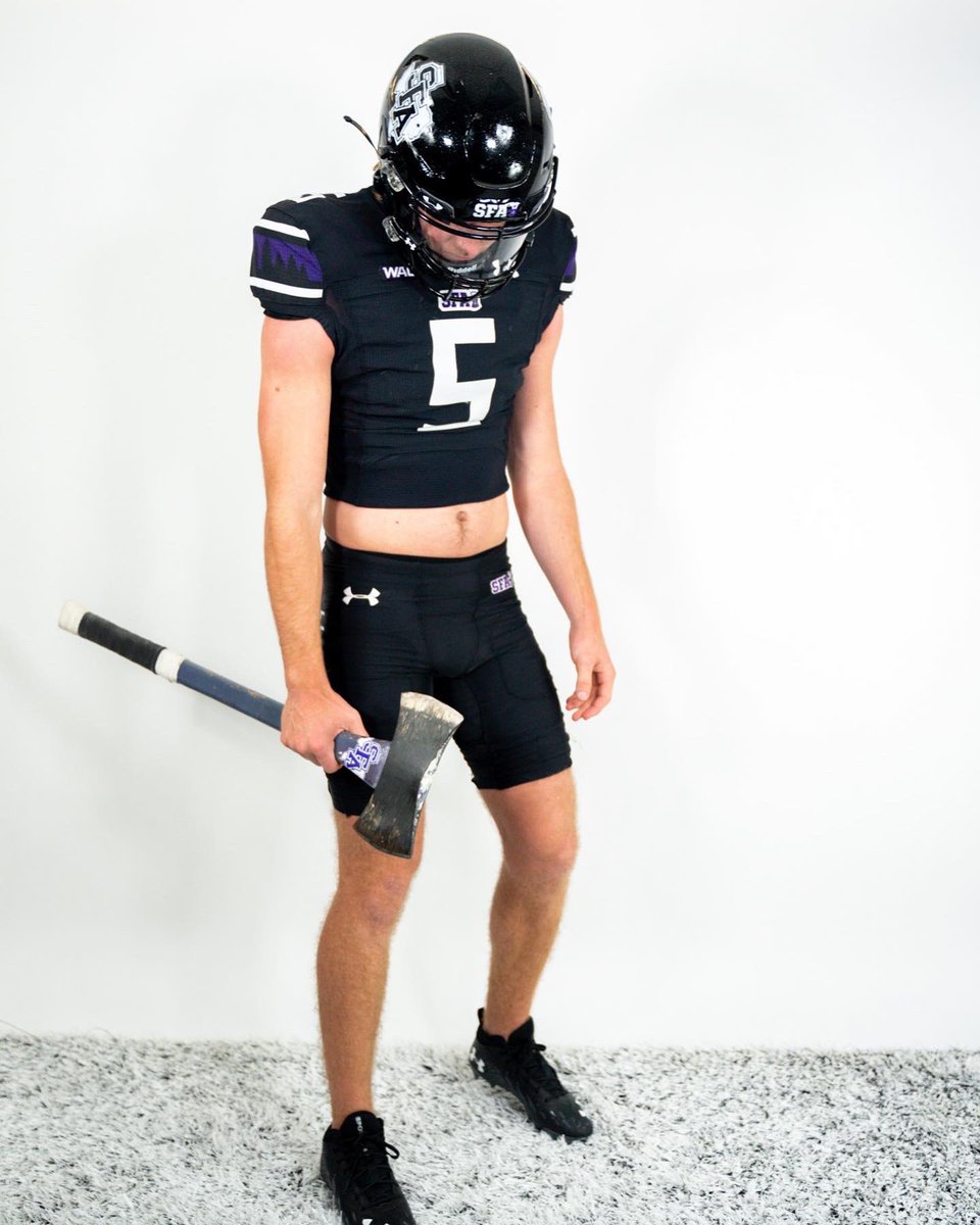 isaacjones04's tweet image. Let’s work !! #AxeEm 🪓🪓
@coachkbleil