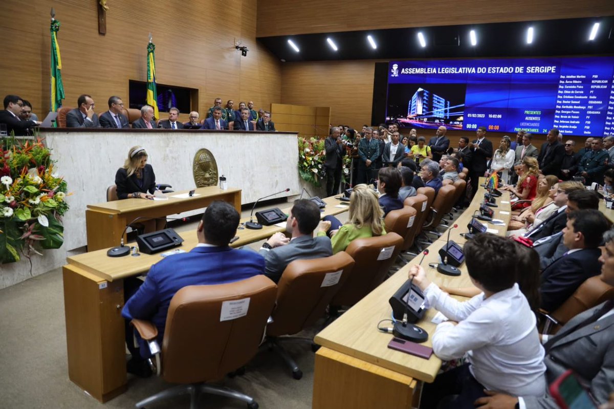 professordudu13's tweet photo. Eu espero que o PT Sergipe se mantenha na oposição ao governo Mitidieri (continuidade de Belivaldo). 

Pela montagem das secretarias, o que está ruim pode piorar! https://t.co/AU3p9Hhnyr