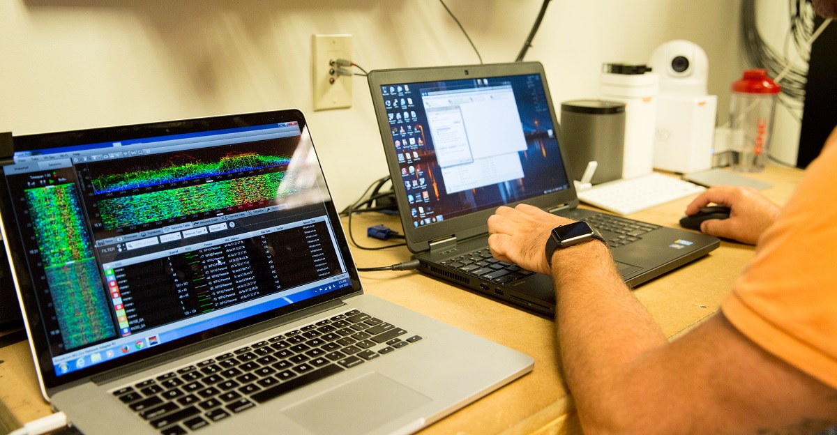 Live in #sonoma #napa Now is the time to upgrade your #wifi and protect it from #cyberattacks #digitalliving digitalliving.com   digitalliving.com/upgrade-and-se…