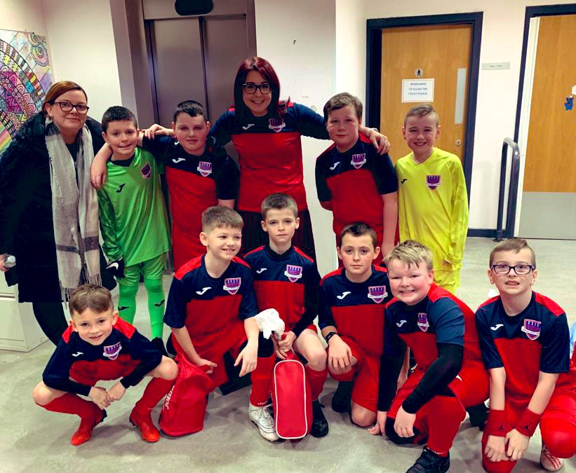 AntoninePrimary's tweet photo. Team Antonine thoroughly enjoyed the Drumchapel Football Tournament this afternoon! A super effort by all! Big thank you to Miss Fraser and Mr Savage for supporting and coaching our team! @activeschoolsFK #TitanTeamPlayer https://t.co/rngXCsdEPj