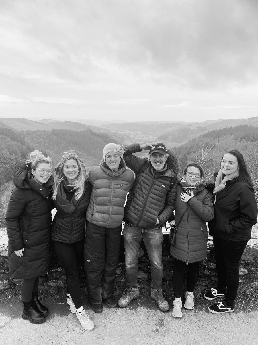 StuServicesAber's tweet photo. This afternoon we stepped away from our desks to plan and share ideas whilst exploring the beautiful scenery at @NatResWales 🦅

“All truly great thoughts are conceived by walking.” - Friedrich Nietzsche

#wellbeingwalks #practisewhatyoupreach #redkites https://t.co/LQ7xVGeVkv