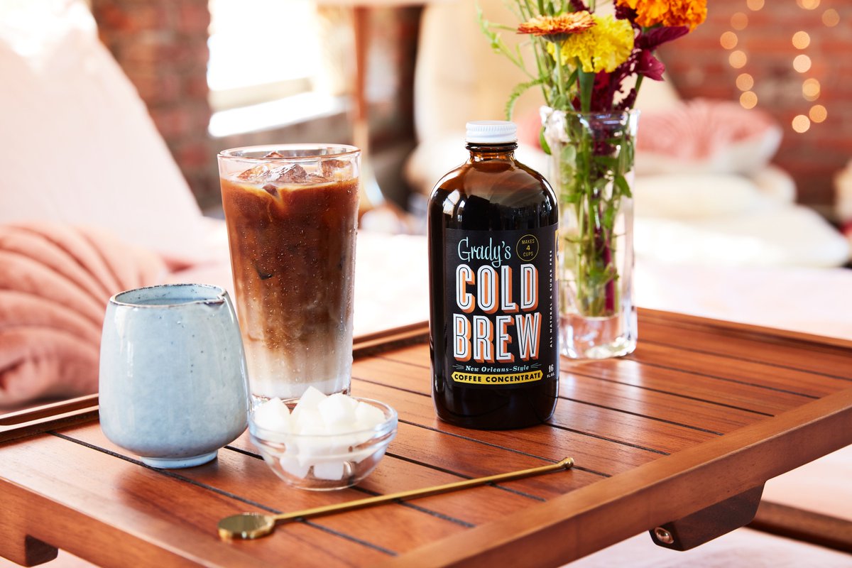 GradysColdBrew's tweet photo. Wake up and smell the love this Valentine's Day with Grady's Cold Brew! 💕❤️ Nothing says 'I love you' like a bold yet velvety smooth cup of our New Orleans-Style coffee. Make this Valentine's Day a little sweeter with Grady's! 💘
.
#gradyscoldbrew #valentinesday #coldbrewcoffee https://t.co/haAS1fYW9a