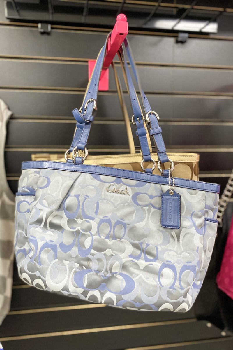 Accessories make everything better 💙

 #BloomAgainThriftStore #FindTreasures #CreateHope #CoachBags