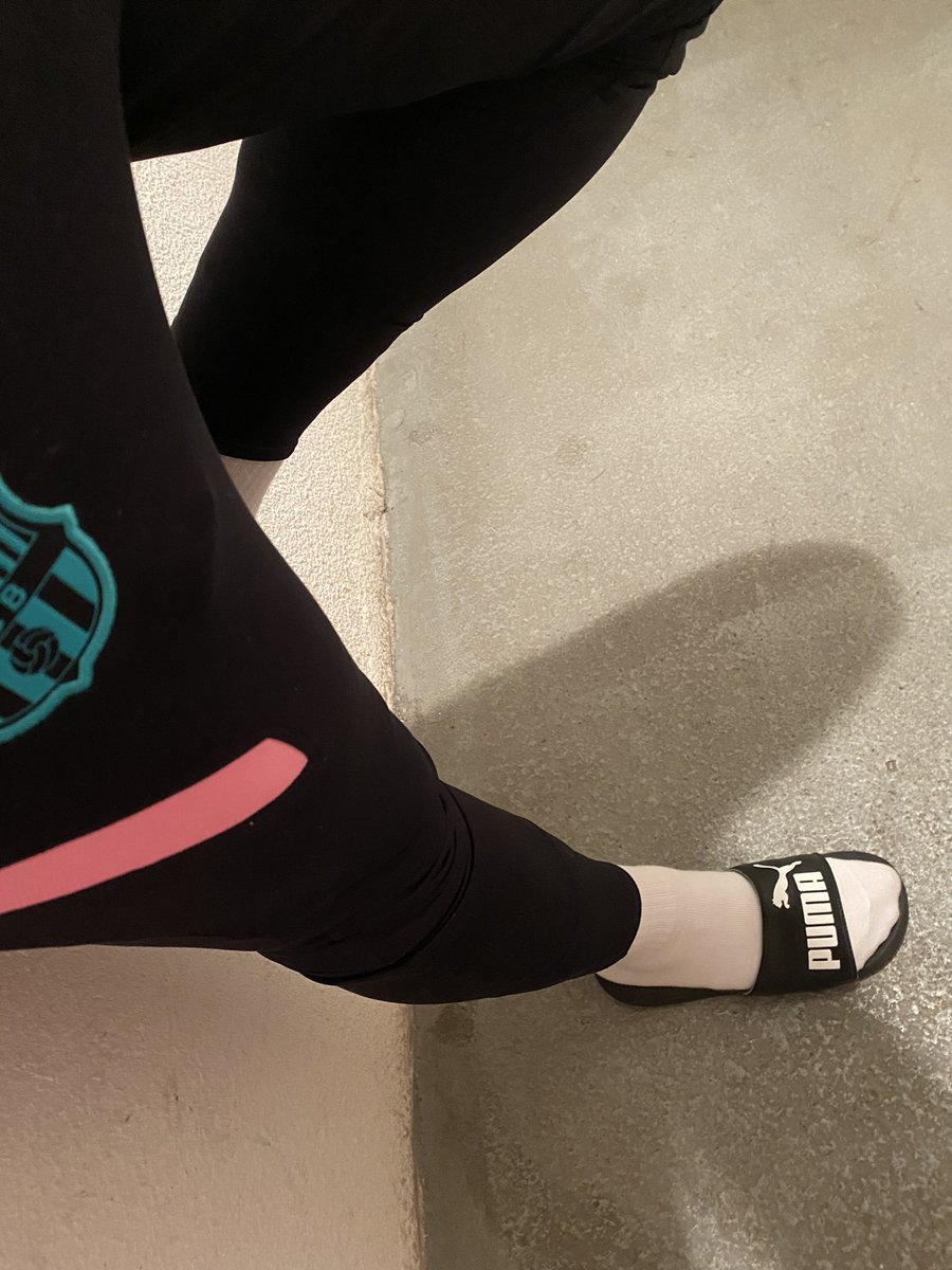 QLD40001's tweet photo. #gaysneaker #gayboy #gay #sneakers #gaykiffeur #gaysocks #gaysneaks #sneakersaddict #kiffeur #kiffeurdesket #cho7 #sneakerfetish #gaysmellysocks #scally #claquetteschausettes #slidesandsocks #lacoste #nike #tn #survet #freegun #tn #niketn #puma #slidesandsocks #freegun https://t.co/rWn0TMjEYo
