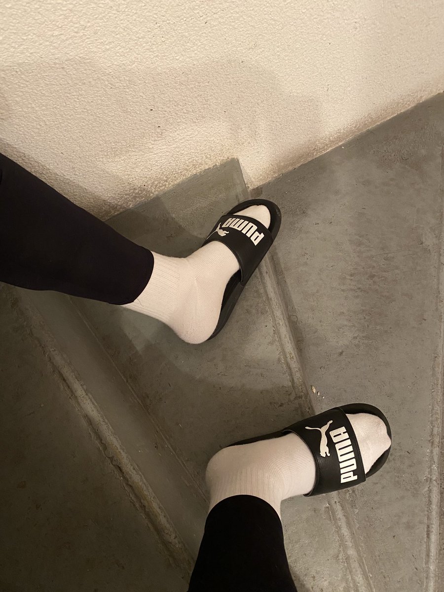 QLD40001's tweet photo. #gaysneaker #gayboy #gay #sneakers #gaykiffeur #gaysocks #gaysneaks #sneakersaddict #kiffeur #kiffeurdesket #cho7 #sneakerfetish #gaysmellysocks #scally #claquetteschausettes #slidesandsocks #lacoste #nike #tn #survet #freegun #tn #niketn #puma #slidesandsocks #freegun https://t.co/rWn0TMjEYo