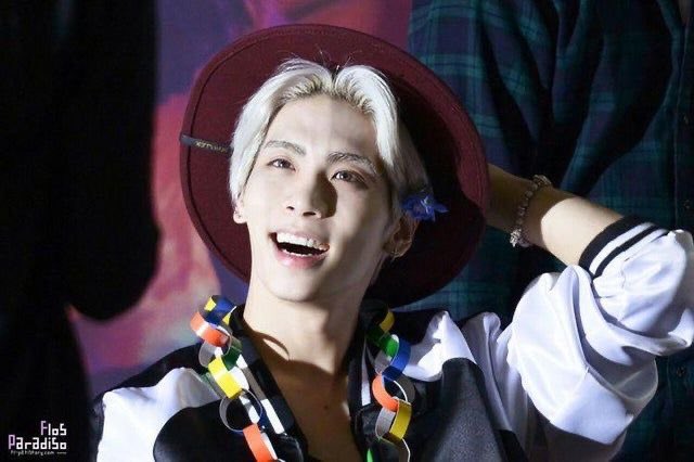 badvlove's tweet photo. appreciation tweet for jong and his hats 🫶🏻 https://t.co/8uz6nAJbjL