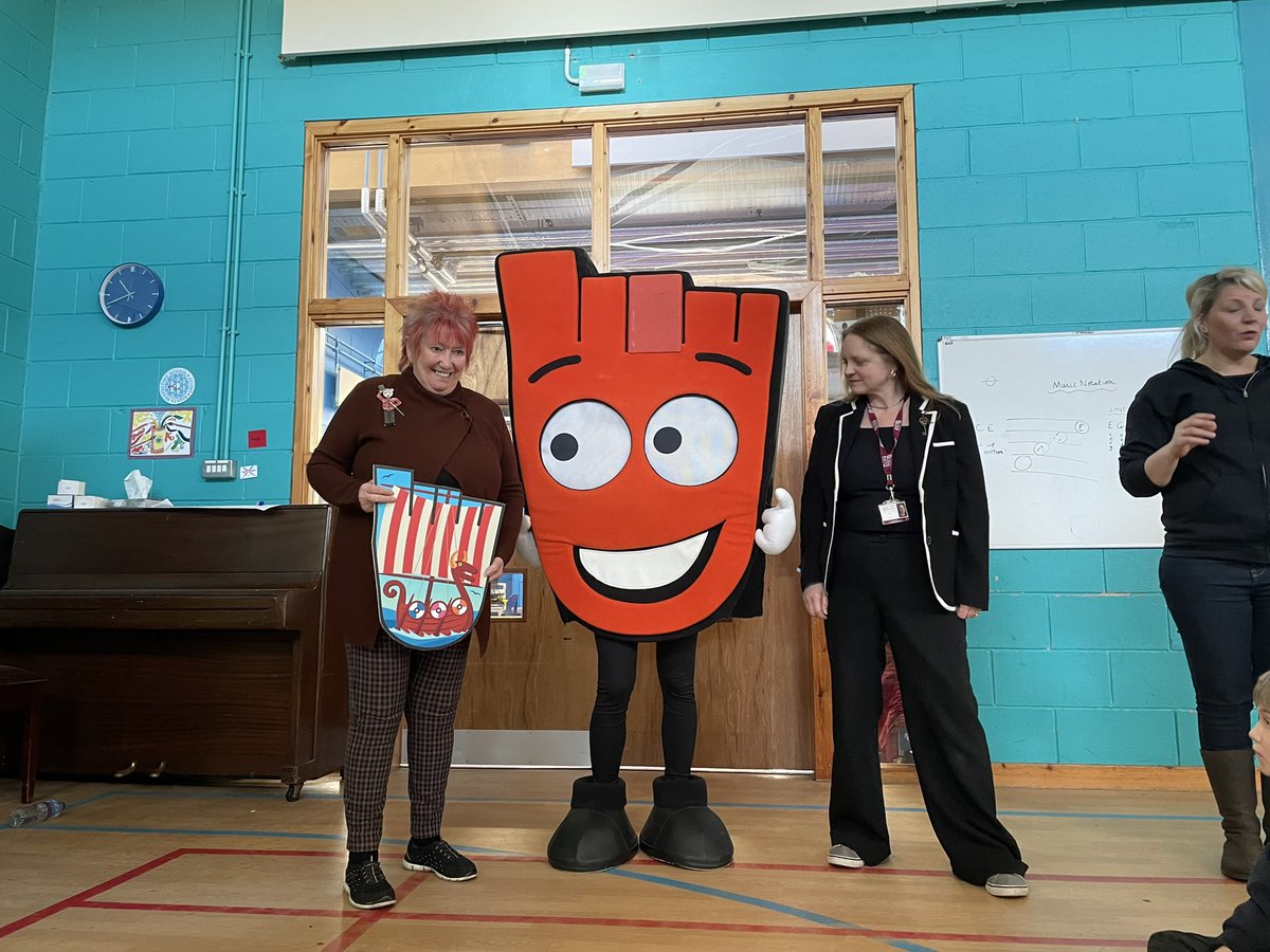 Stow Primary School (@stowprimary) on Twitter photo Proud moment today as our JRSOs accepted, on behalf everyone, the <a href="/LStreetsScot/">Living Streets Scotland</a> WOW badge from <a href="/CGrahameMSP/">Christine Grahame MSP</a> & <a href="/jenny_linehan/">jenny linehan</a> Great to be one of the first schools in <a href="/scotborders/">SBC</a> to take on this initiative ๐๐ถโโ๏ธ๐ด๐ด๐ฟ
<a href="/GlobalGoalsUN/">Global Goals</a> #SDG3 #SDG4
#SDG13 Proud moment today as our JRSOs accepted, on behalf everyone, the <a href="/LStreetsScot/">Living Streets Scotland</a> WOW badge from <a href="/CGrahameMSP/">Christine Grahame MSP</a> & <a href="/jenny_linehan/">jenny linehan</a> Great to be one of the first schools in <a href="/scotborders/">SBC</a> to take on this initiative ๐๐ถโโ๏ธ๐ด๐ด๐ฟ
<a href="/GlobalGoalsUN/">Global Goals</a> #SDG3 #SDG4
#SDG13