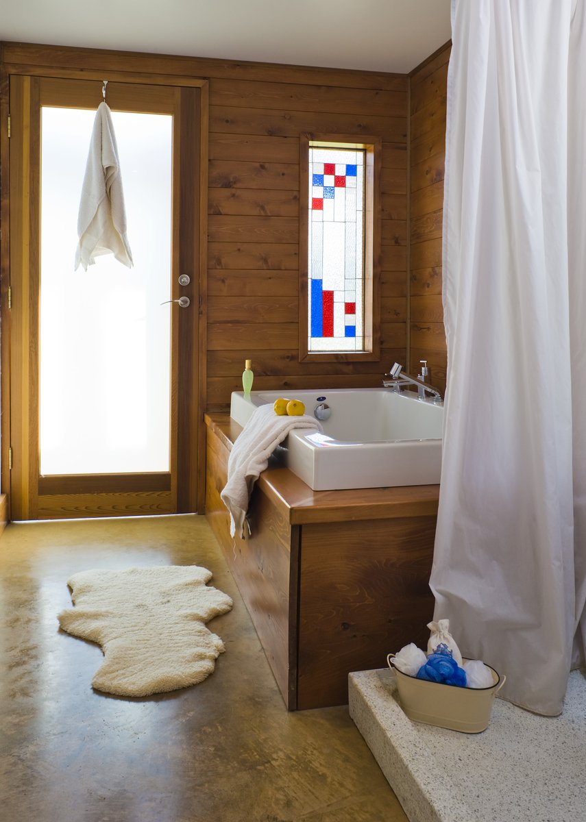 STRAWBALE HOUSE - PETERBOROUGH
This material palate radiates warmth. #interiordesign #architecture