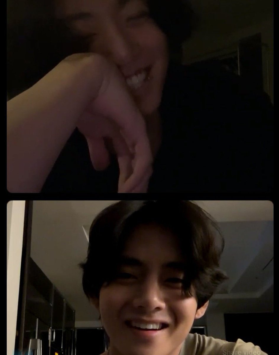 taegimails's tweet photo. suko na zzzz goodnight matutulog tayong nakangiti tonight dahil umuwi na nga si jungkook tas nagkataekook live pa ☺️☺️☺️ https://t.co/Ez52VcrIr2