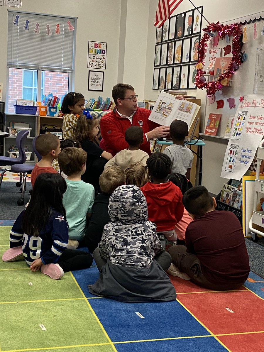 World Read Aloud Day won’t be the same without our Favorite Flyer! 😍📖 🎉<a href="/Burt_Batten/">Burt Batten</a> <a href="/pgesflyers/">Pleasant Grove Elem</a> #WRAD2023