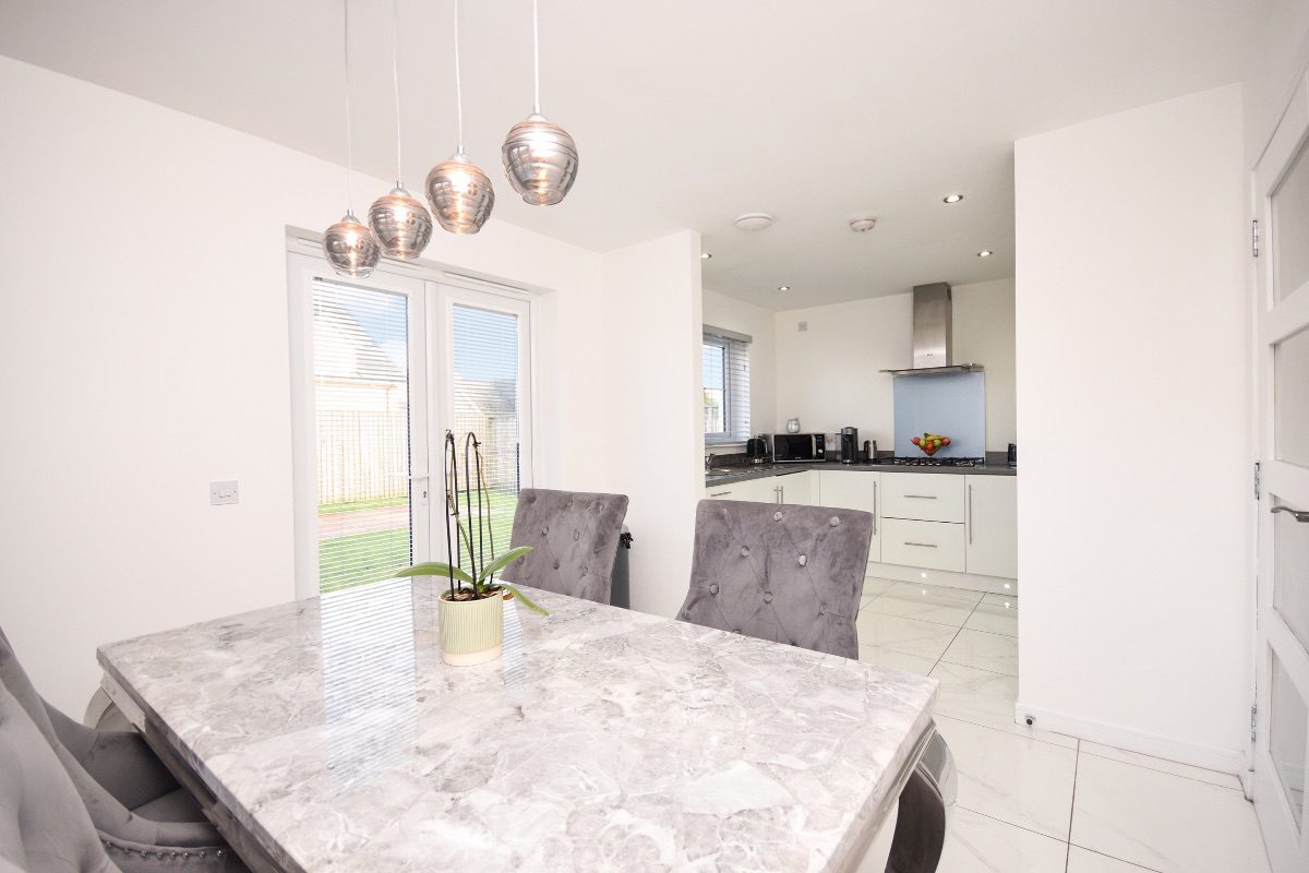 Check out this Detached House in Carluke, South Lanarkshire on Scotland's Property Guide.

scotlandspropertyguide.com/property/roadm…