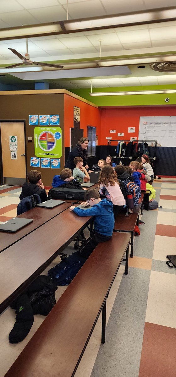 PWintermediate's tweet photo. Chess club starts today here at Pinewood! ♟️♟️♟️@mohoncsd https://t.co/8dcZn59p7K