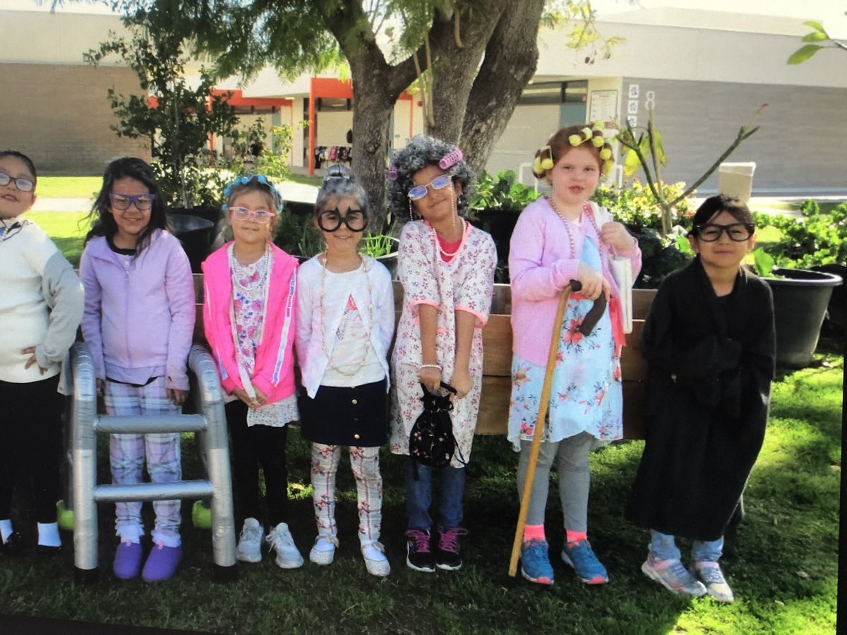 TruTigers's tweet photo. Oh my Truman’s Hundredth Day of School was so sweet! The Parade was AWESOME! Who knew that our “Littlest TK, Tiger Cubs, and First Graders” HAVE THE Power! Totally Amazing! #LuvTigers https://t.co/OGxC2DwkWl