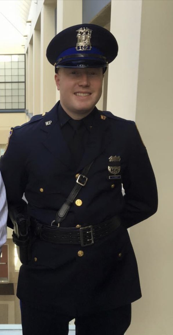 USBA__2K's tweet photo. Thank you for your service, Red! https://t.co/ic9kcPNy5h