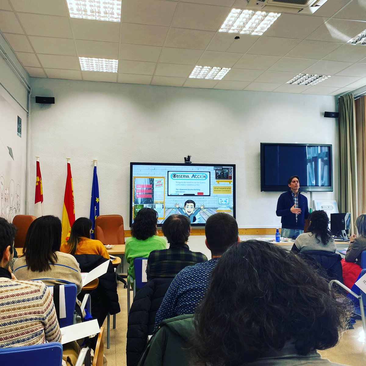 ceiplosdoce's tweet photo. Formación en el #cfpidiomas sobre el programa #observa_acion en el que participa nuestro centro.
#formacion #educacyl https://t.co/IFB3T4BbhJ