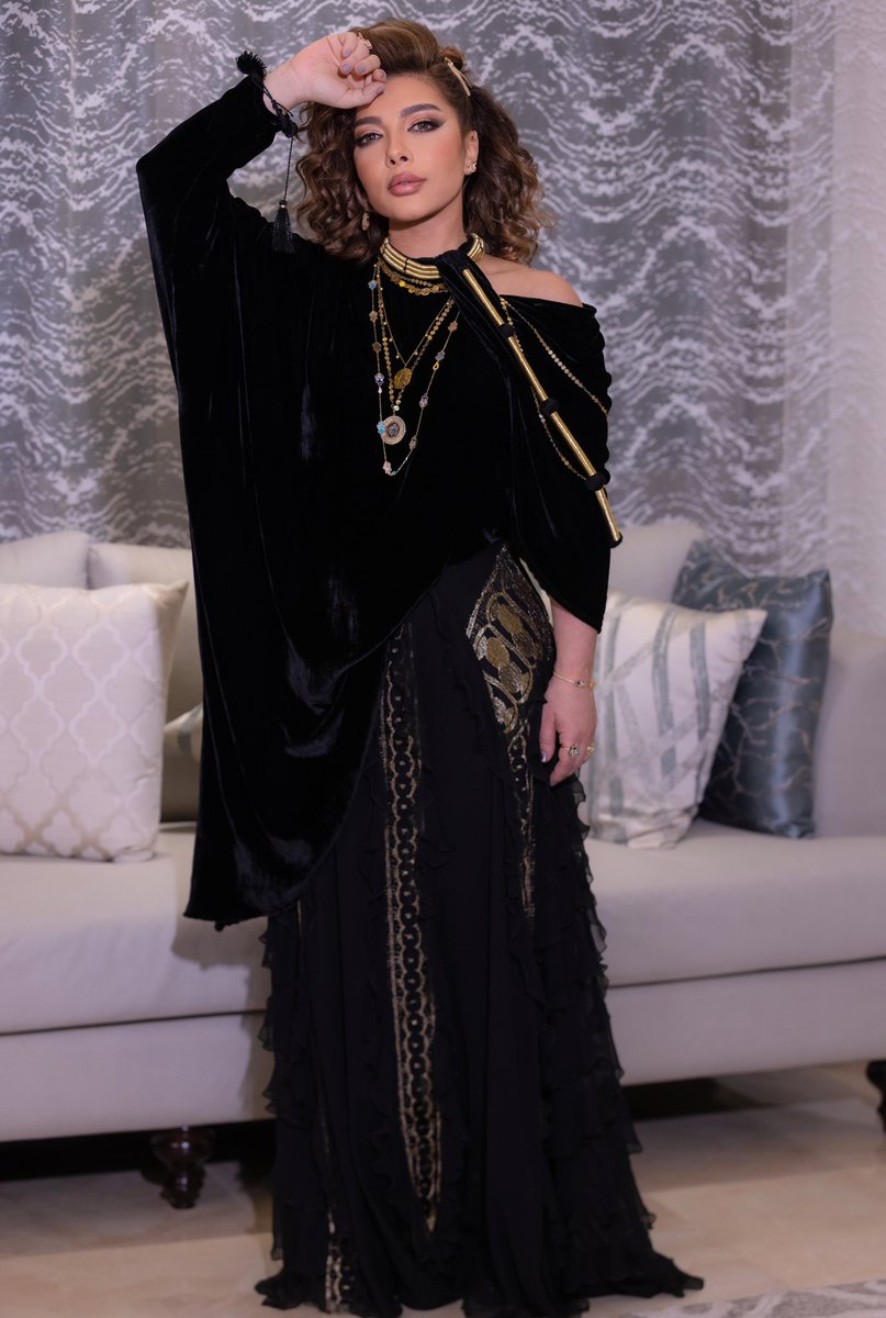 إطلالة فخمة ل فنانة العرب المطربة #أصالة_نصري في حفل تكريم #طلال_مداح 🔥❤

<a href="/AssalaOfficial/">Assala</a> 
#ليلة_طلال_مداح 
#عالم_المشاهير